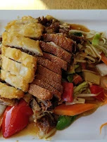 Gebackenes Hähnchen Und Ente Mit Thai Curry Soße